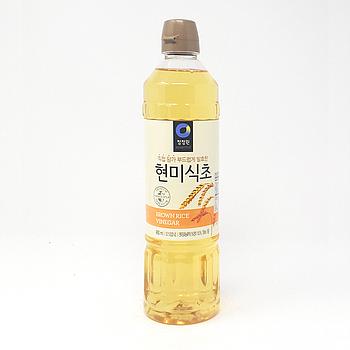 CJW Brown Rice Vinegar 900ml